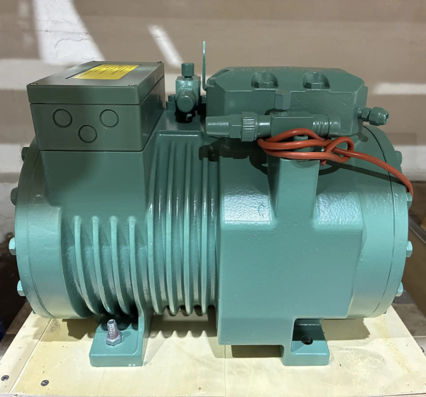 Компрессор поршневой Jiangsu Huarui 2HBF3-13. Аналог Bitzer 2DES-2Y